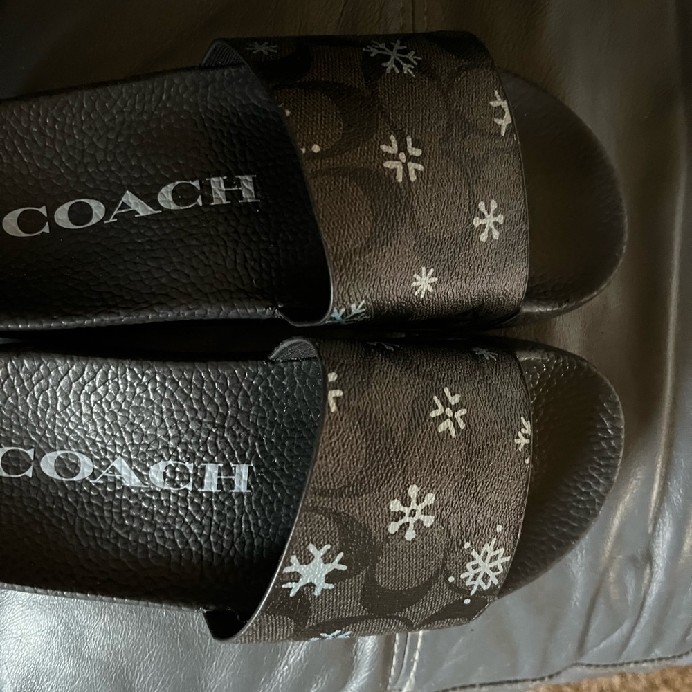 Coach Slides Brand New size 5